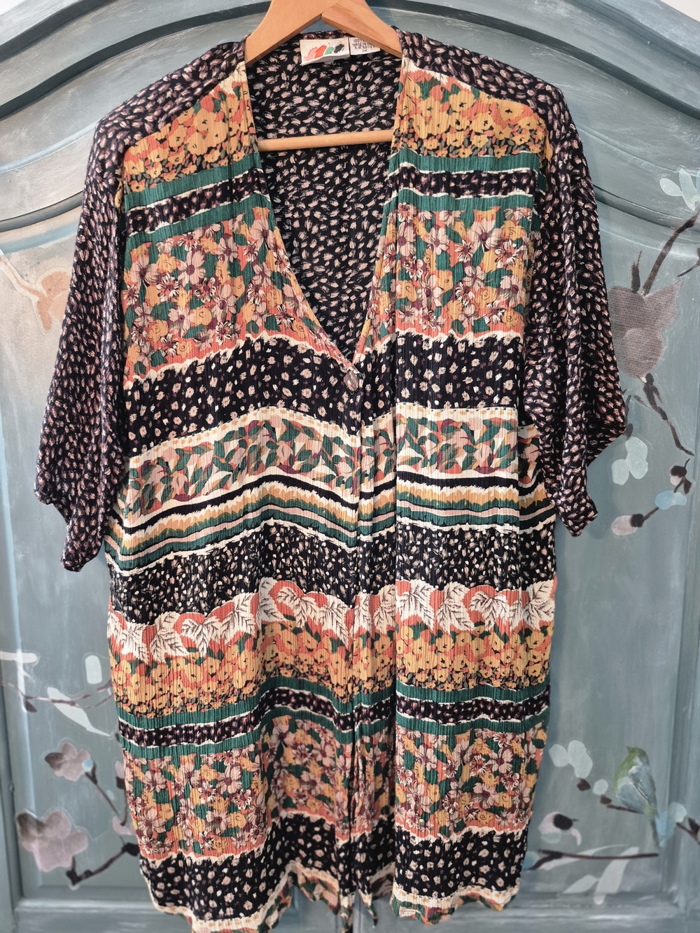 Kaktus Bohemian Cottagecore Floral Patchwork V-Neck Women’s Top - Multicolor